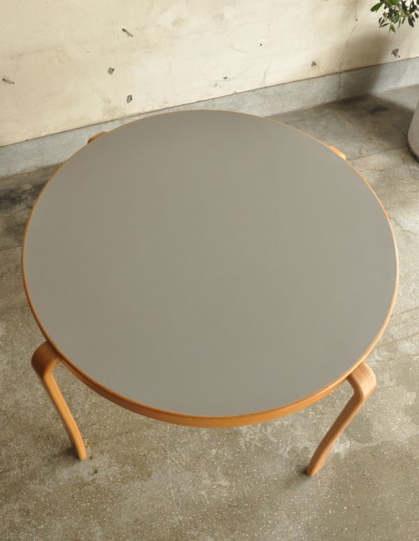 140000円で購入デンマーク製　カフェテーブル