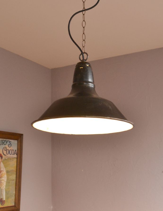 ペンダントライト　照明・ライティング　フランスのレストランで見かけるお洒落な照明、アンティークエナメルランプ（ ビストロランプ）（Ｅ26球付き）。アーコールの家具とも相性はピッタリ。(x-701-z)