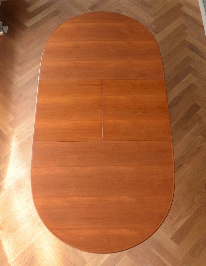ロイドテーブル　アンティーク家具　マッキントッシュ社のヴィンテージダイニングテーブル。天板もピカピカにお直ししました。(x-749-f)