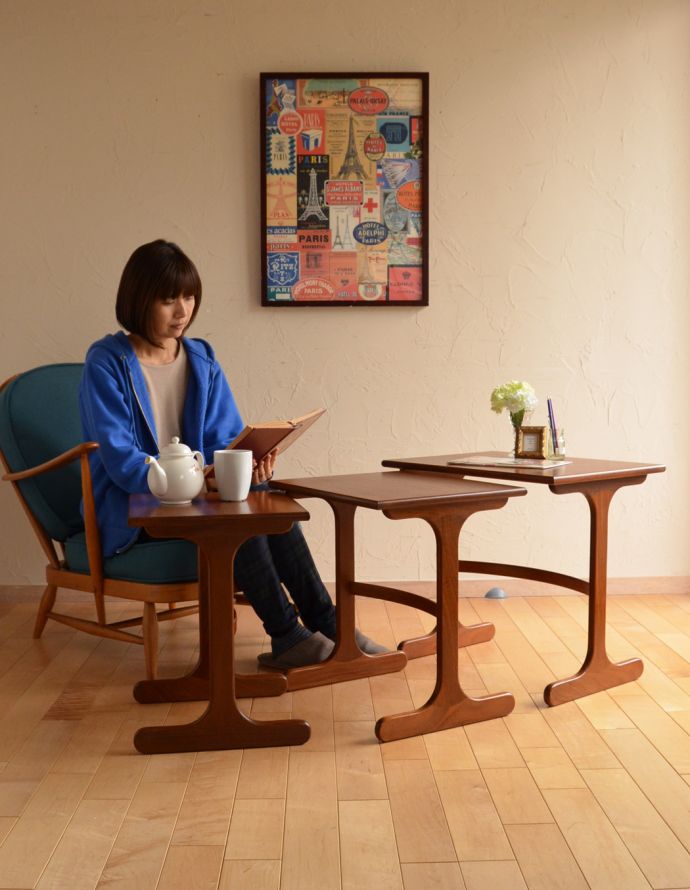 G-PLAN(Gプラン)　アンティーク家具　カッコイイ北欧のヴィンテージ家具、G-planのネストテーブル。モダンでかっこいいテーブルが３つセットで届きます。(x-753-f)