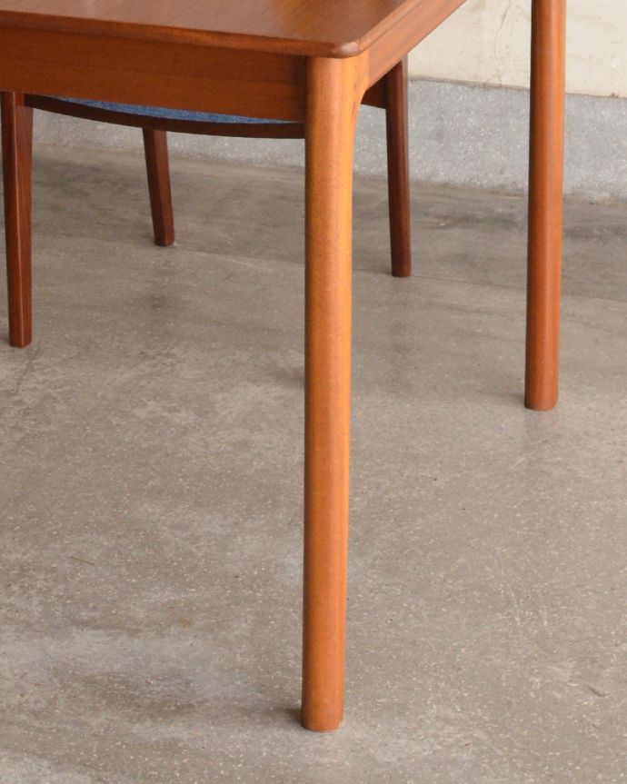 ロイドテーブル　アンティーク家具　食卓で使えるエクステンションテーブル、マッキントッシュのヴィンテージ家具。キチンとお直ししました。(x-870-f)