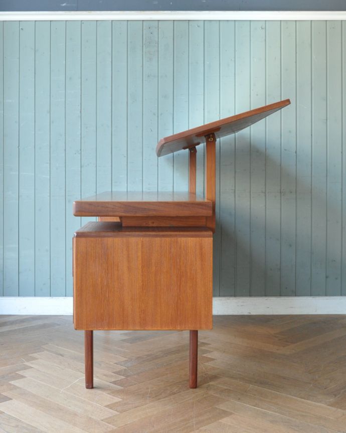 G-PLANのヴィンテージ家具、デスクにもおススメのフレスコ