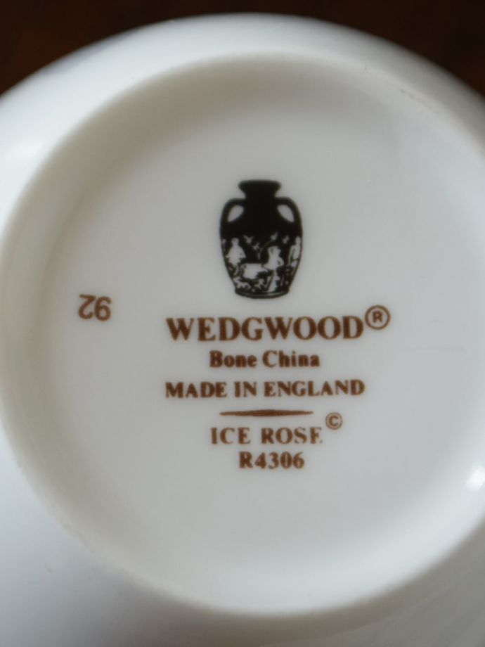 ウェッジウッド(Wedgwood)の陶磁器、アイスローズのアンティークカップ＆ソーサー(x-993-z)｜アンティーク雑貨