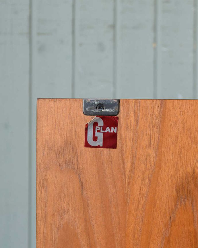 G-PLAN(Gプラン)　アンティーク家具　Gプランのフレスコシリーズ、テレビ台に最適なヴィンテージサイドボード。「G-PLAN」のロゴステッカーがついています。(x-994-f)