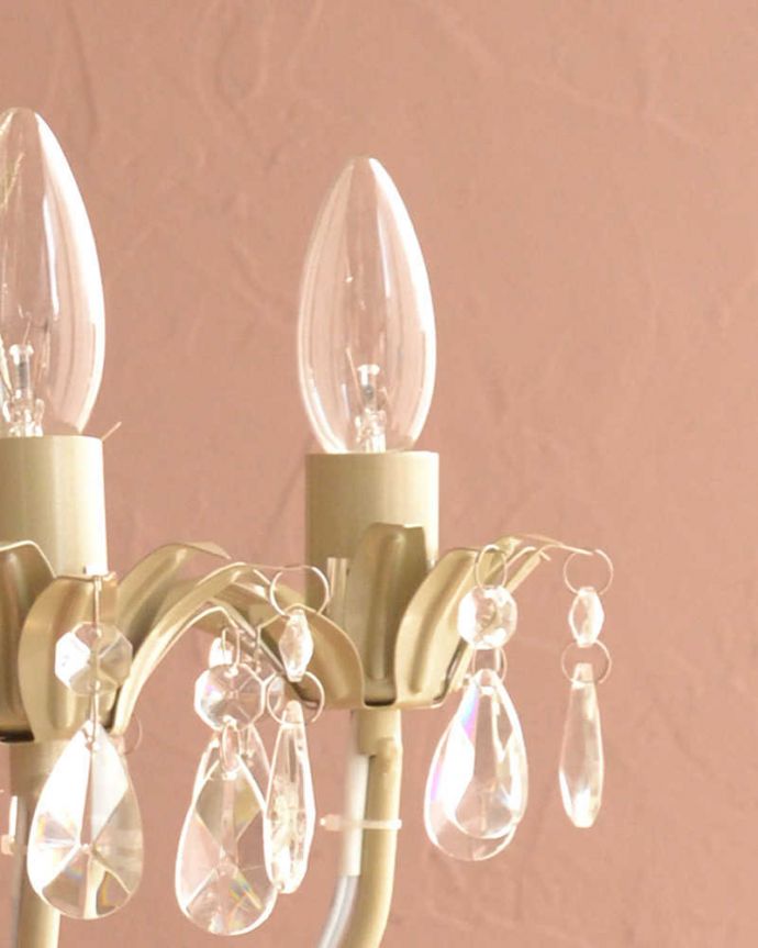 シャンデリア　照明・ライティング　手軽に使えるアクリルガラスがキレイなアンティーク風シャンデリア(6灯)（Ｅ12電球付） 。。(cr-500)