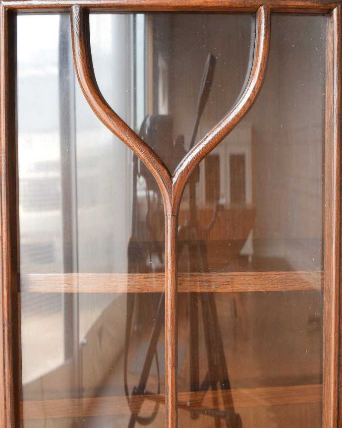 アンティーク風家具のガラス扉