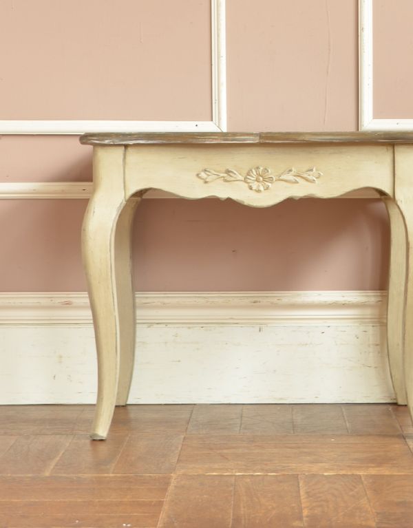 アンティーク風の家具　アンティーク風　アンティーク風コンソールテーブル。２トーンカラーのデザインで、とても可愛いです。(y-163-f)