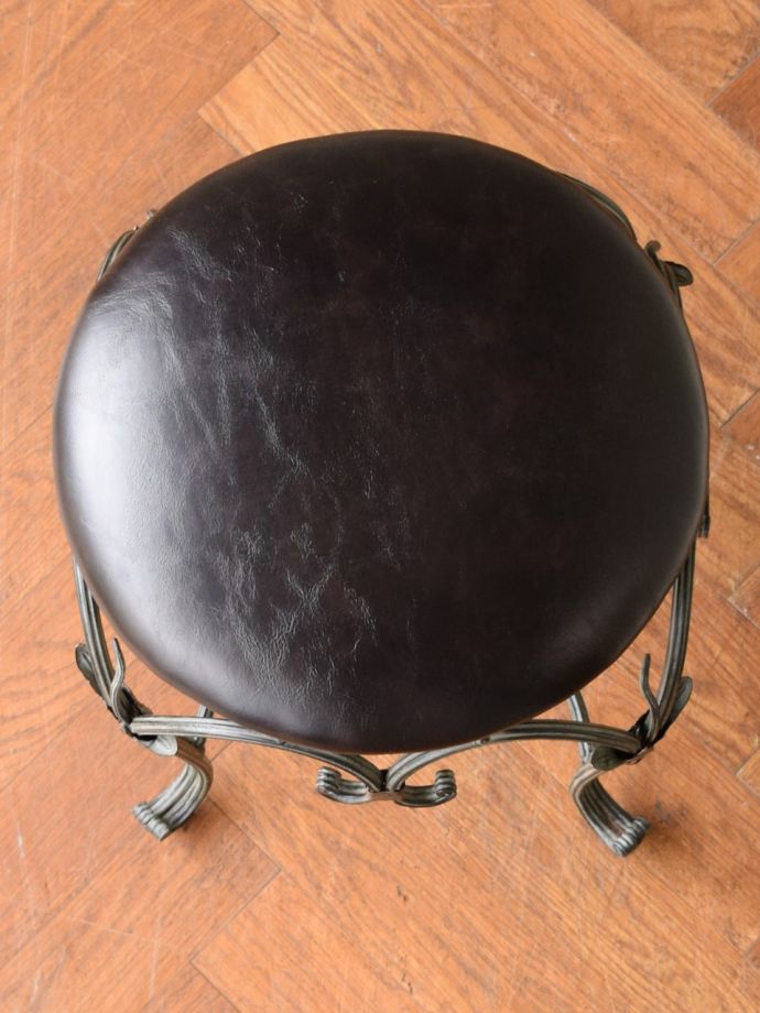 アンティーク風の椅子の座面