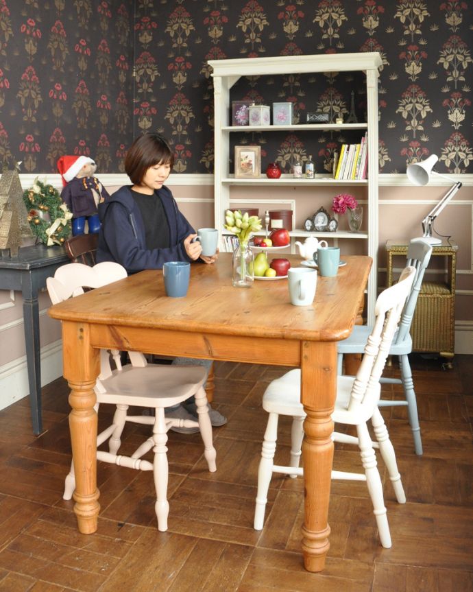 ロイドテーブル　アンティーク家具　ナチュラルなカントリースタイルのお部屋に似合うアンティークダイニングテーブル。。(z-025-f)