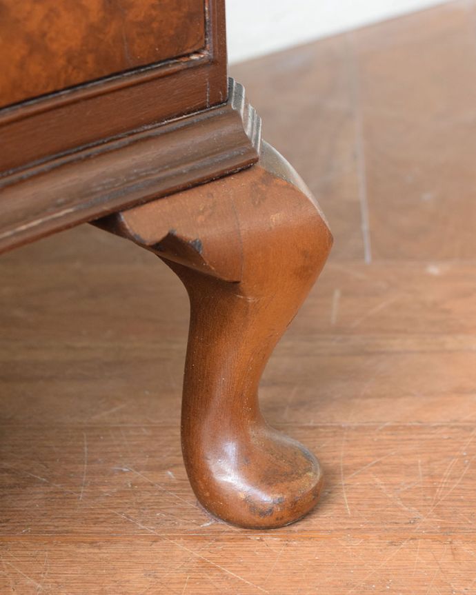 アンティーク家具の足