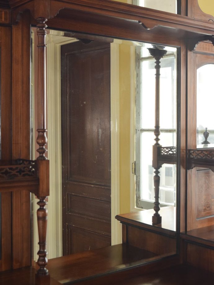 イギリスのアンティーク家具、ローズウッド材を使った豪華なパーラーキャビネット(z-144-f)｜アンティーク家具