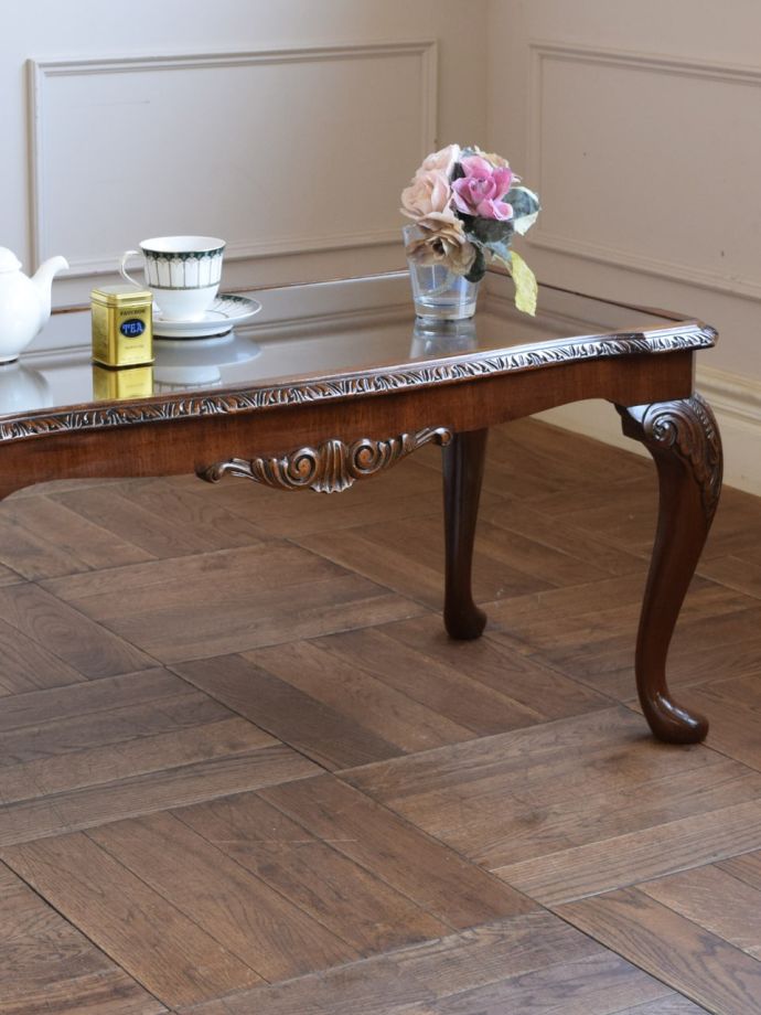 英国アンティークの美しいローテーブル、ガラストップのおしゃれな猫足