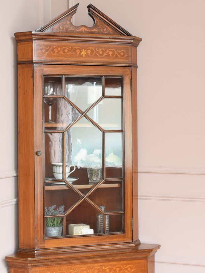 アンティークガラスの扉