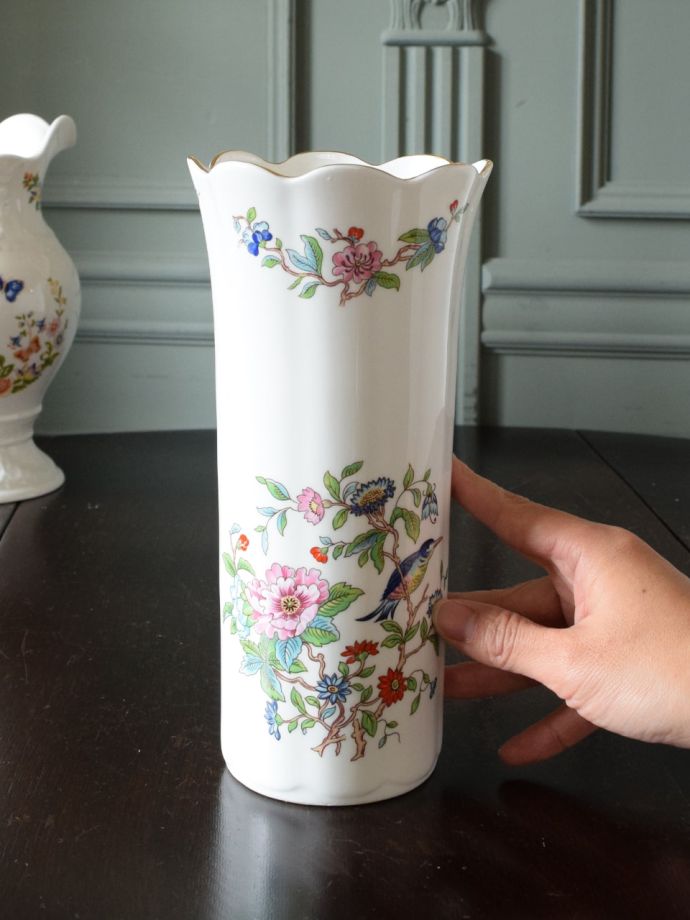 陶磁器のフラワーベース