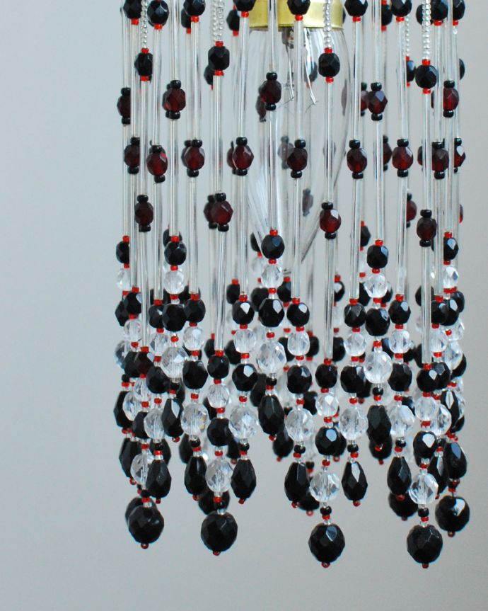 おしゃれなガラスビーズの照明器具