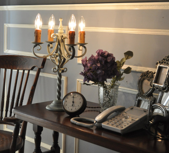 Handleオリジナル 照明・ライティング Handleオリジナル テーブルシャンデリア(エッフェル・ホワイト)(E17シャンデリア球付)。シャンデリアって、みんなが憧れる照明No.1。(CR-017)