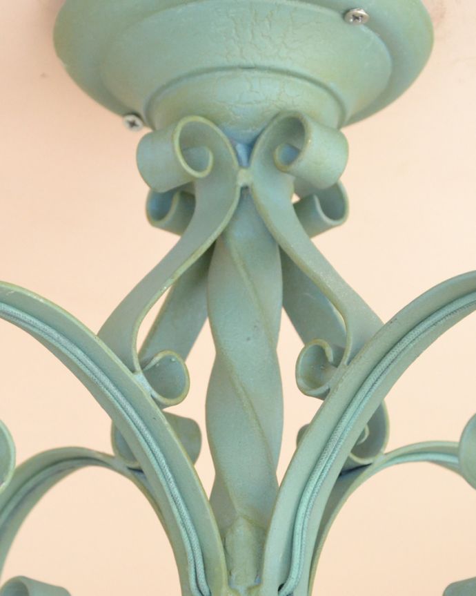 Handleオリジナル 照明・ライティング Handleオリジナル 天井付けのシャンデリア(エッフェル・ブルー)(E17シャンデリア球付)。※直結で配線が必要なので、電気屋さんによる取り付け工事が必要です。(CR-020-c)