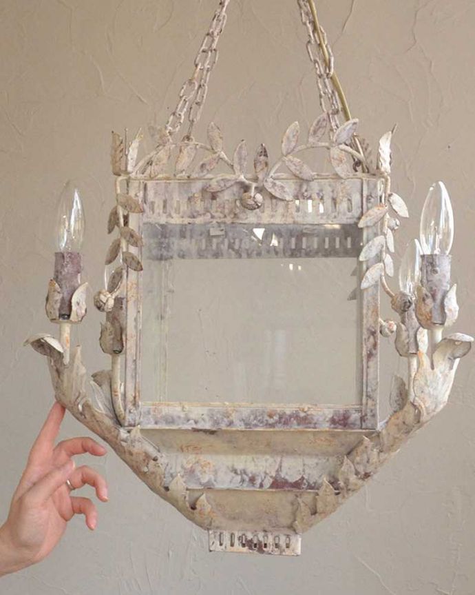 シャンデリア　照明・ライティング　フランスから輸入したランタン型のシャンデリア（E14シャンデリア球4個付き）Chandelier Lanterne。。(cf-1028)