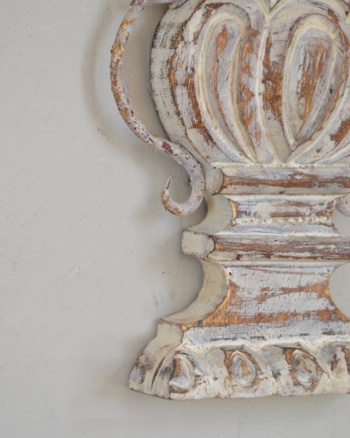 壁付けブラケット　照明・ライティング　お洒落な壁付け照明、フランスからきたウォールブラケット（Ｅ14シャンデリア球1個付）Wall Lamp Procope。引っ掛けタイプで加工してあるので、壁に取り付ける際も簡単です。(cf-1042)