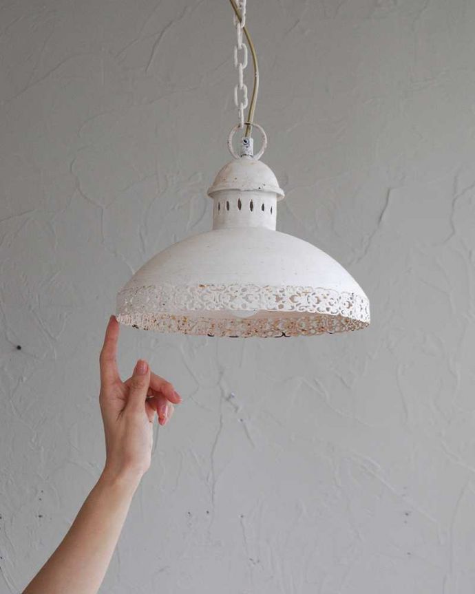 シャンデリア　照明・ライティング　レース模様が素敵なペンダントライト（Ｅ26球付）Chandelier Mantille Dome。。(cf-1047)