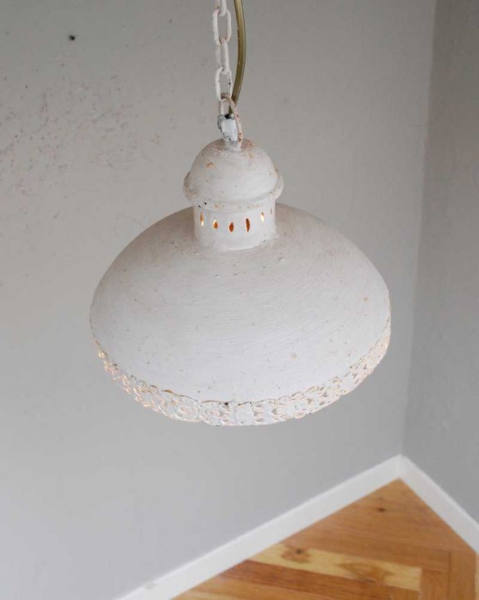 シャンデリア　照明・ライティング　レース模様が素敵なペンダントライト（Ｅ26球付）Chandelier Mantille Dome。。(cf-1047)