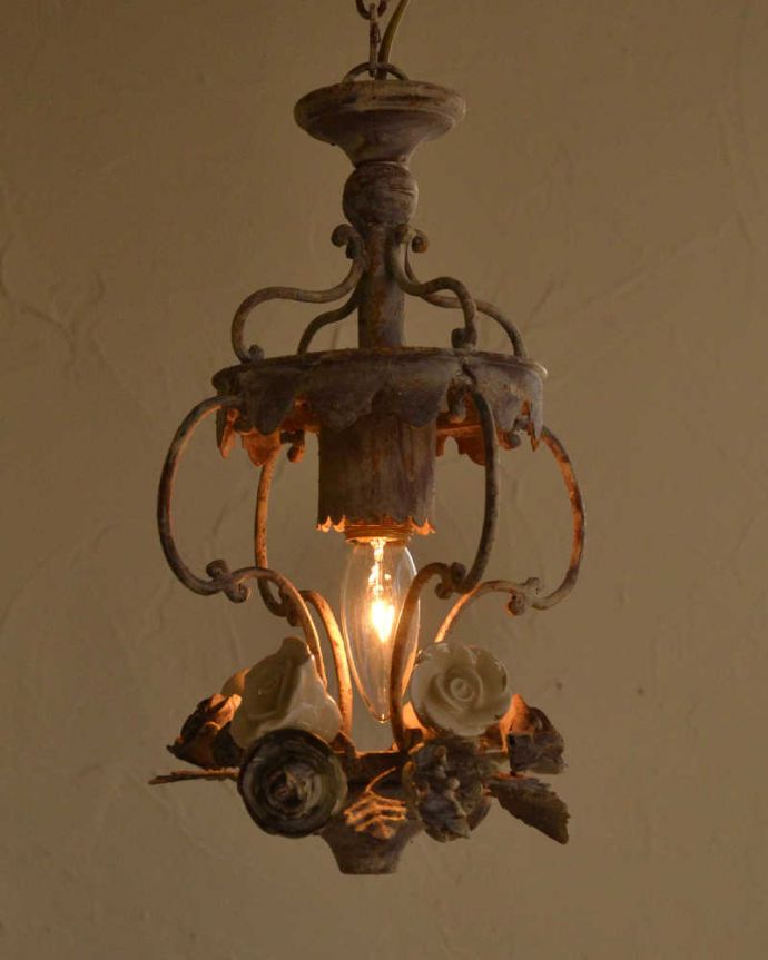 cf-1055　アンティーク シャンデリアの点灯