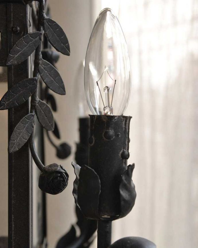 シャンデリア　照明・ライティング　フランス輸入のランタン型のシャンデリア（E14シャンデリア球4個付き）Chandelier Lanterne　日本球対応です電球のソケット部分は日本球対応E14型。(cf-1057)