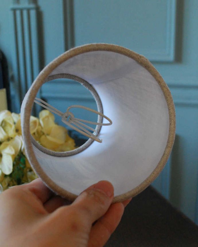 シャンデリア球のシェード　照明・ライティング　フランスから届いた小さなシェード、エンブレムが可愛いクリップシェード 。クリップタイプです電球にはめ込んで固定するだけ。(cf-1104)