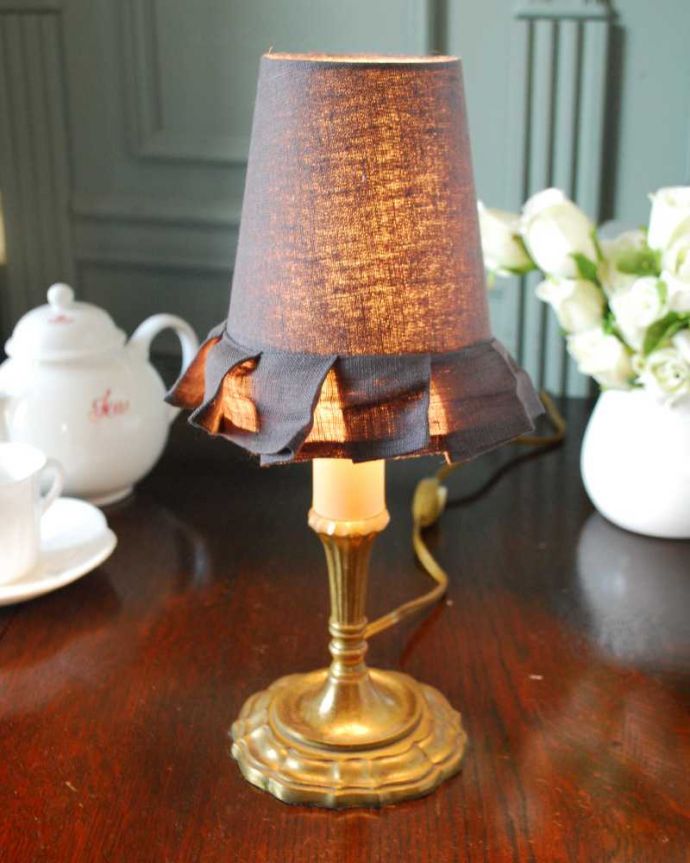 シャンデリア球のシェード　照明・ライティング　電球に被せるだけでグーンとお洒落になるフランスの布シェード （コクシグル） 。被せるだけで柔らかな灯り使い方は、電球に被せるだけ。(cf-1133)