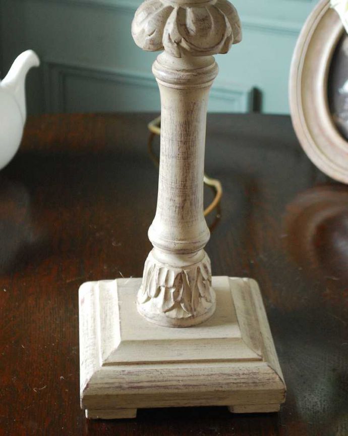 スタンドライト　照明・ライティング　フランスから届いたリネンシェード付きテーブルランプ(E26球付)。。(cf-1208)