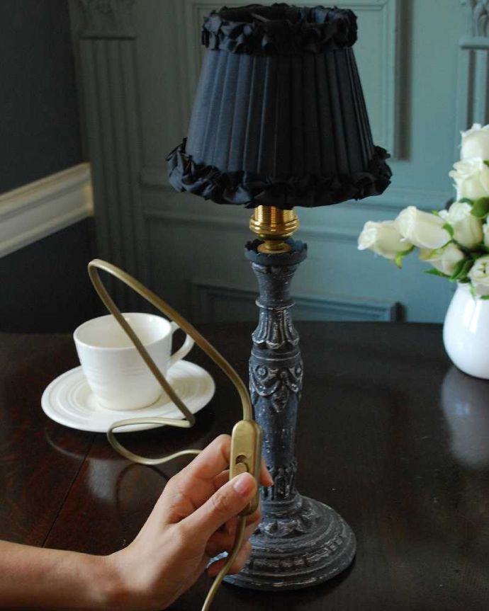 スタンドライト　照明・ライティング　クールなフランスデザインが光る、テーブルランプ(E17シャンデリア球付)。。(cf-1212)