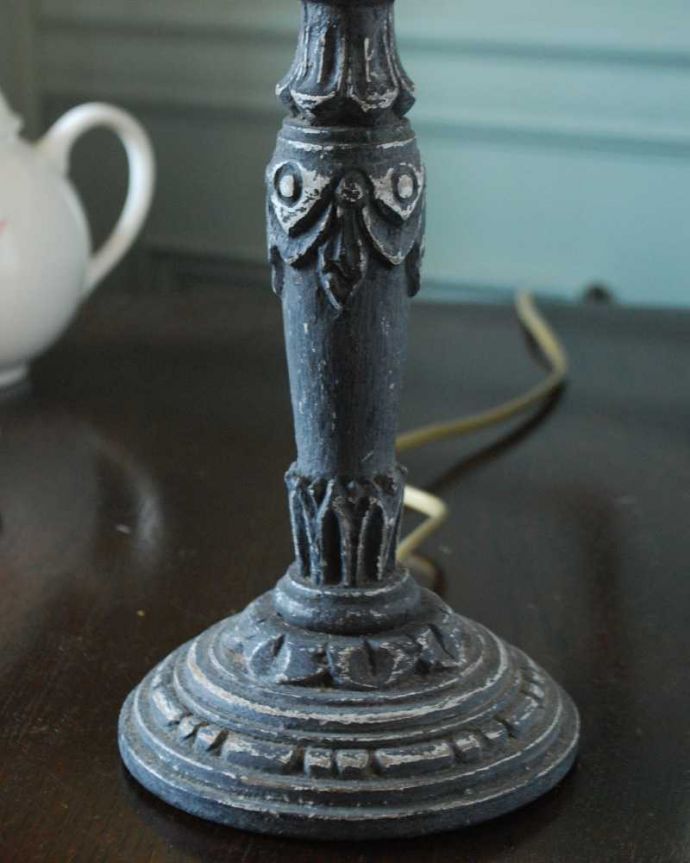 スタンドライト　照明・ライティング　フランスらしい華やかな土台と上品な布シェードを使った可愛いテーブルランプ(E17球付)。。(cf-1215)