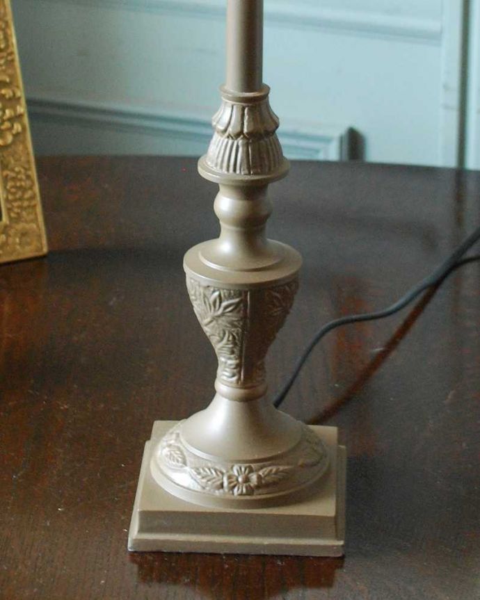 スタンドライト　照明・ライティング　フランスから届いたエレガントな布シェード付きテーブルランプ(E26球付)。。(cf-1220)