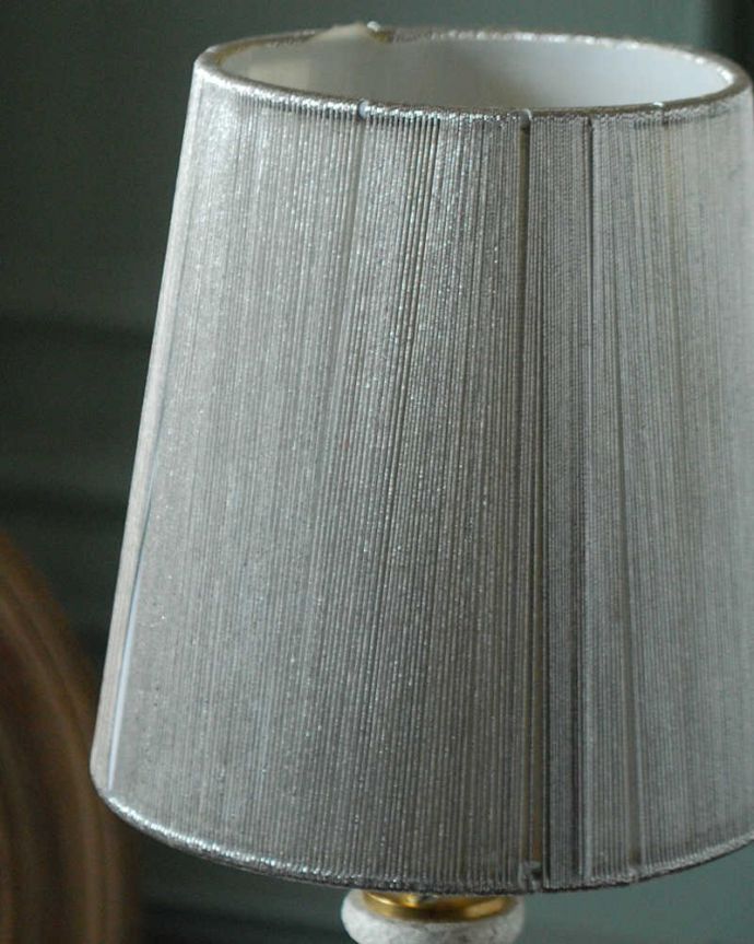 スタンドライト　照明・ライティング　フランスらしい華やかな土台も可愛い、上品な布シェードを使ったテーブルランプ(E17球付)。。(cf-1230)