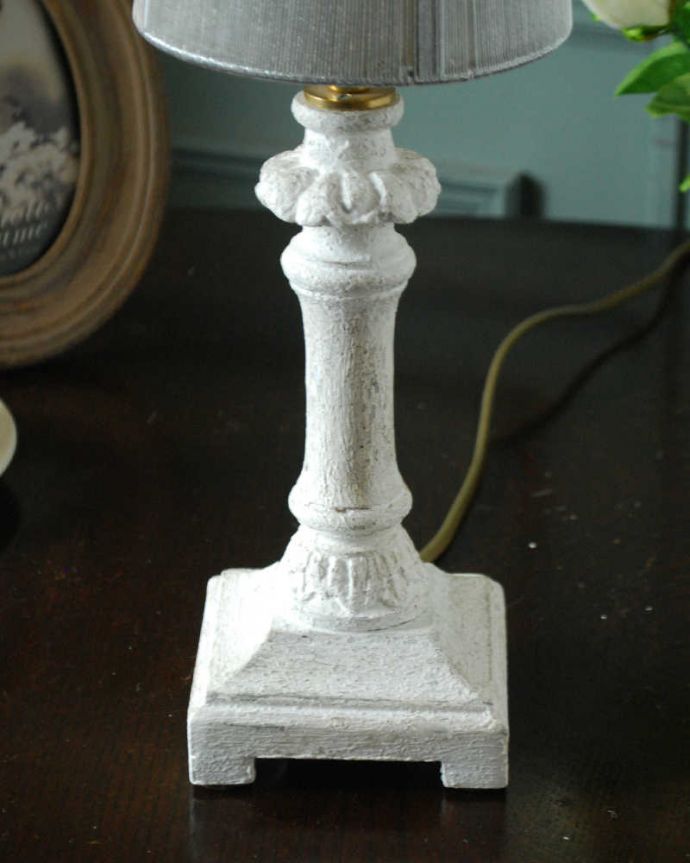 スタンドライト　照明・ライティング　フランスらしい華やかな土台も可愛い、上品な布シェードを使ったテーブルランプ(E17球付)。。(cf-1230)