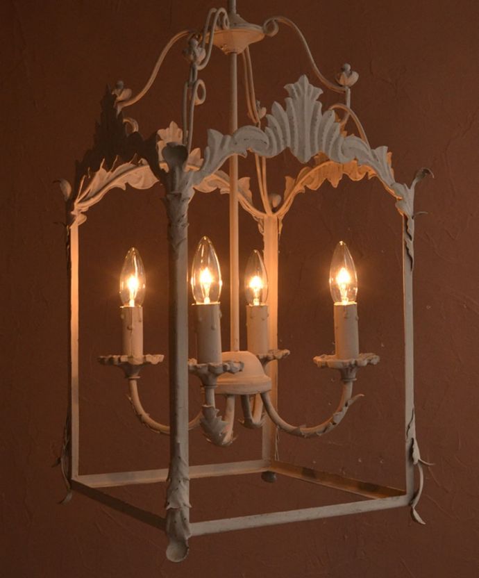 照明・ライティング　シャンデリア　夜がくるのが、なんだか楽しみになる灯り暗くなって灯りを点ける時間が楽しみになるデザイン。(cf-1242)