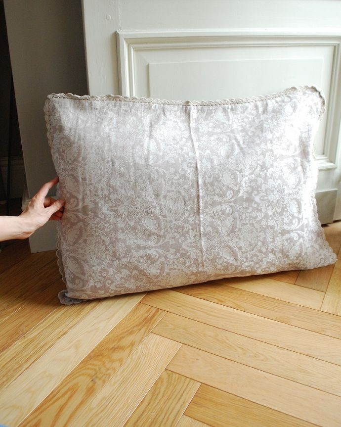 インテリア雑貨 フランス雑貨 コントワール・ドゥ・ファミーユ クッション 70×50BACKREST CUSHION SOLENE BEIGE すぐに使えるクッション付き届いてすぐに使えるようにクッションも一緒に付いています。(cf-1263)