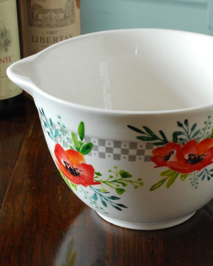 フランス生まれのおしゃれな食器