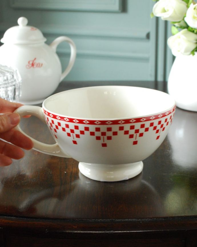 コントワールドファミーユの食器