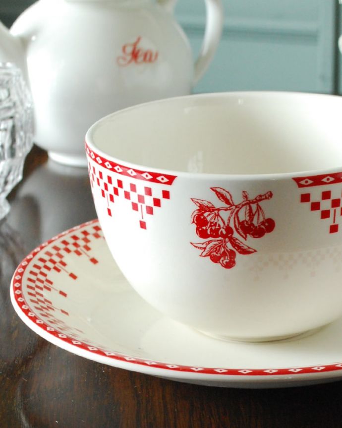 フランス生まれのおしゃれな食器