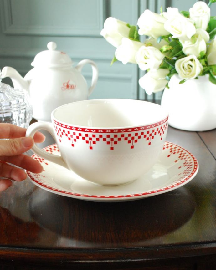 コントワールドファミーユの食器