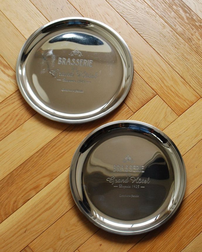 コントワールドファミーユのトレイ