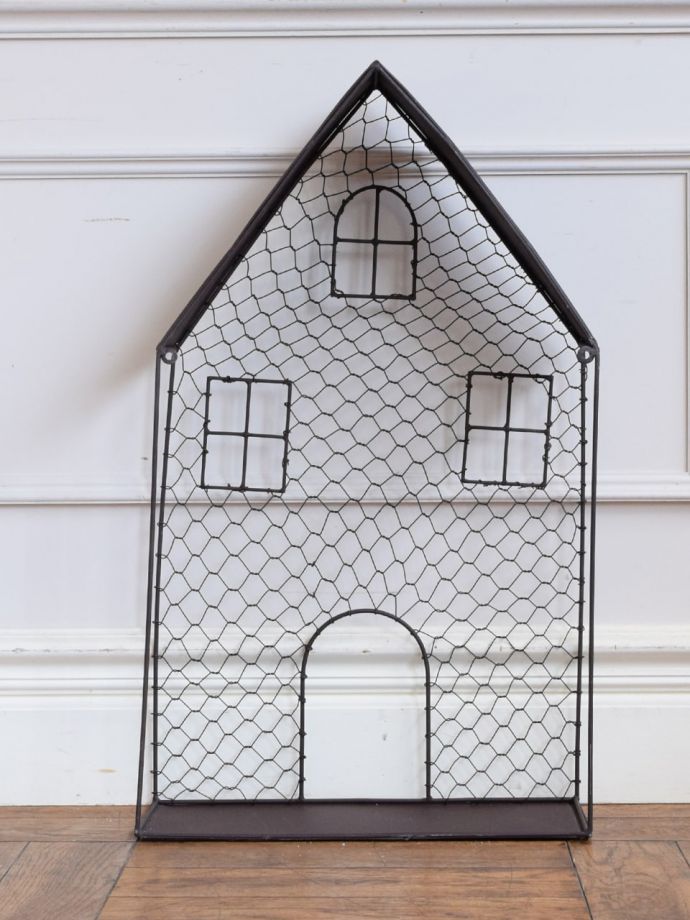 アンティーク調家具の後ろ