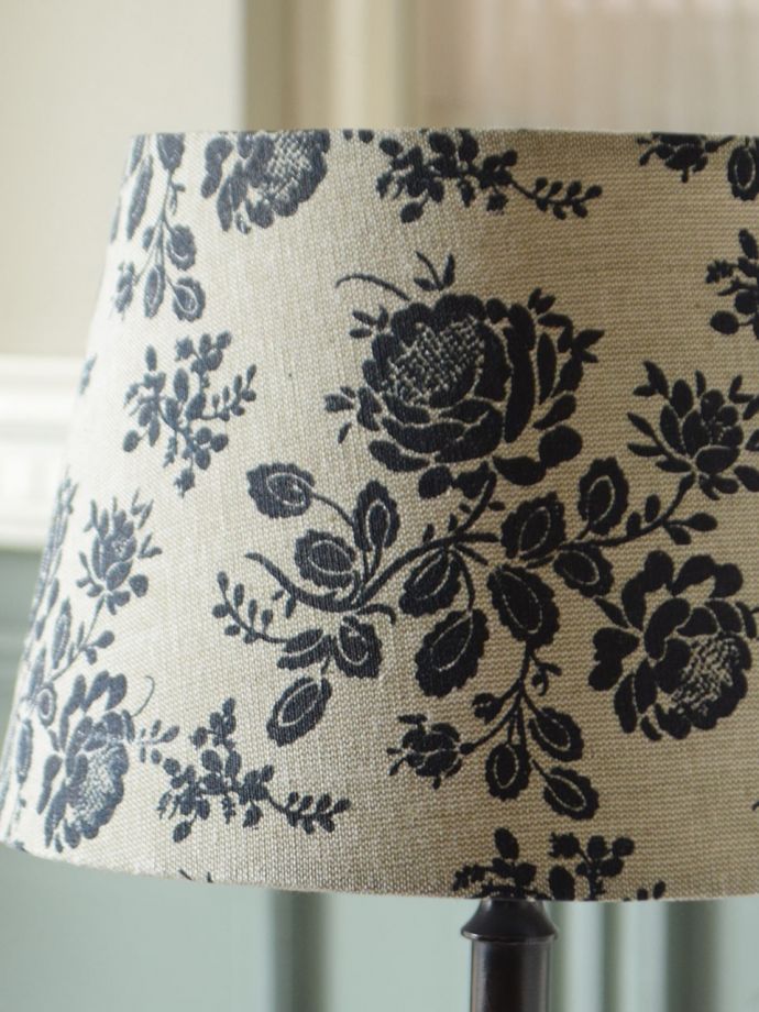 コントワールドファミーユの照明