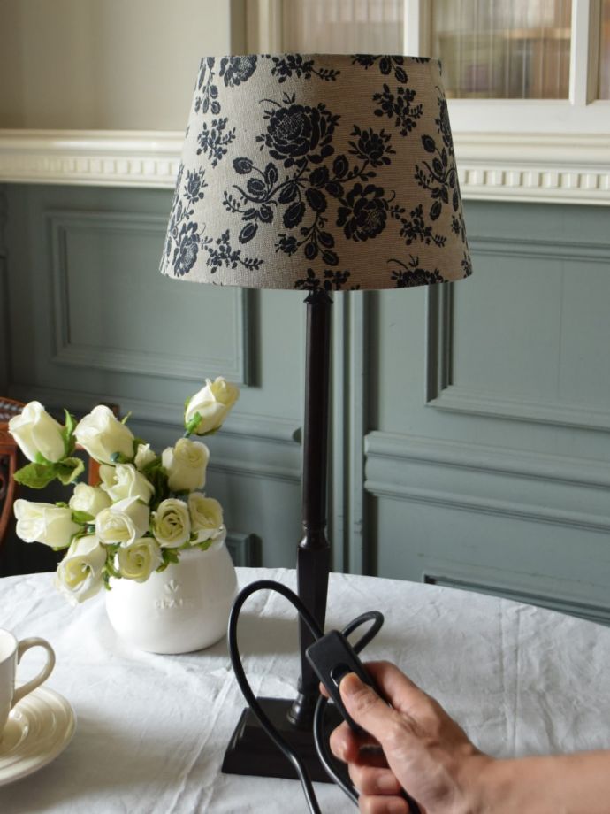 テーブルランプのスイッチ