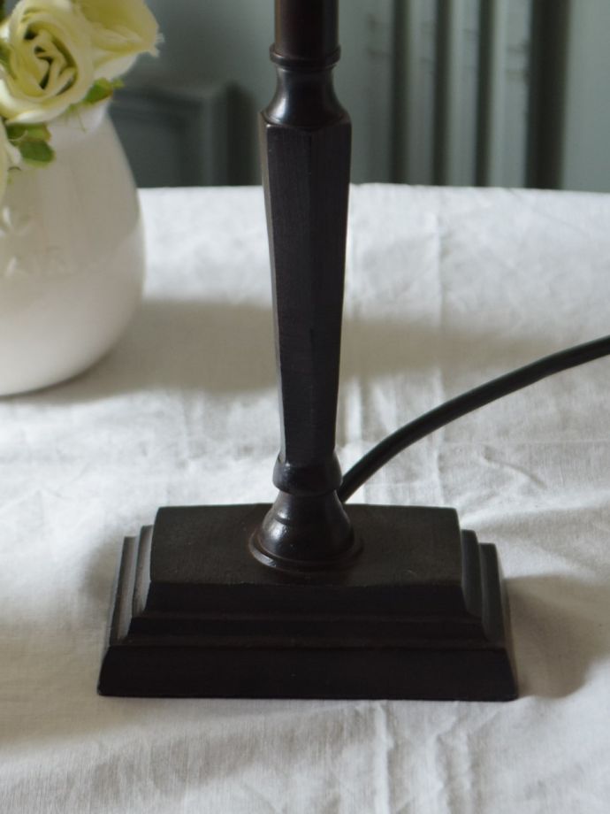 テーブルランプの土台部分