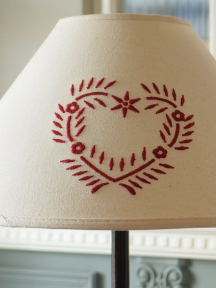 コントワールドファミーユの照明