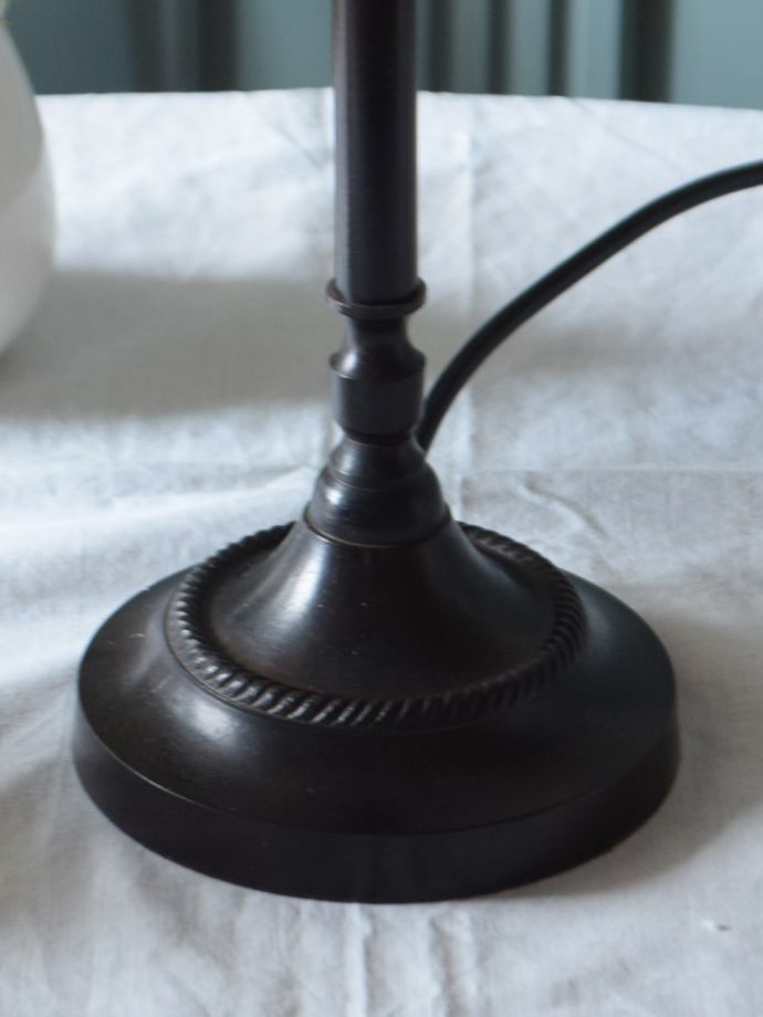 テーブルランプの土台部分