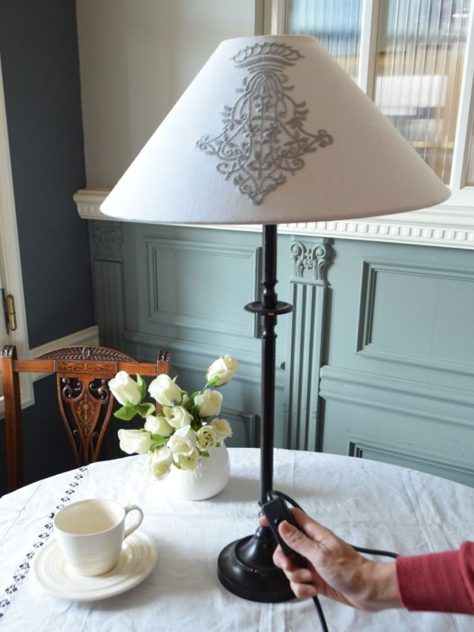 テーブルランプのスイッチ