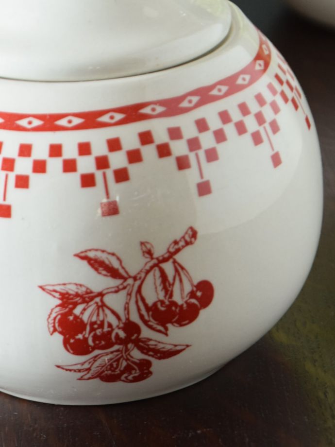 フランス生まれのおしゃれな食器